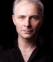 Mark Bonnar