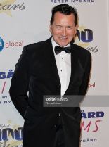 Mark Lindsay Chapman
