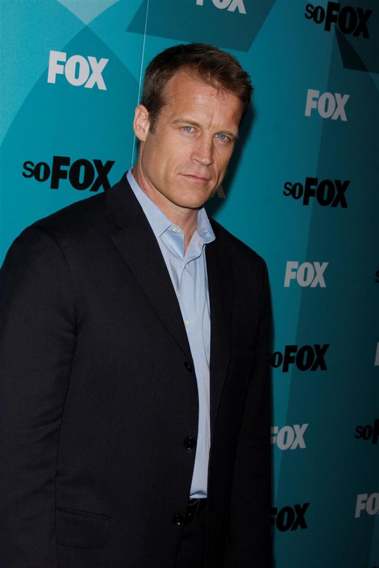 Mark Valley