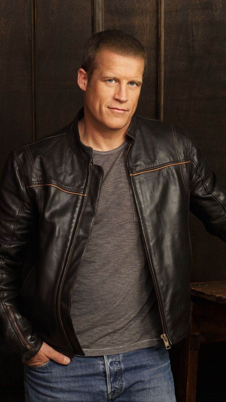 Mark Valley