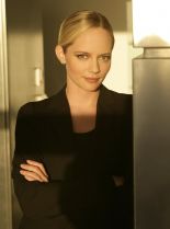Marley Shelton #21765 picture (Portrait Medium)