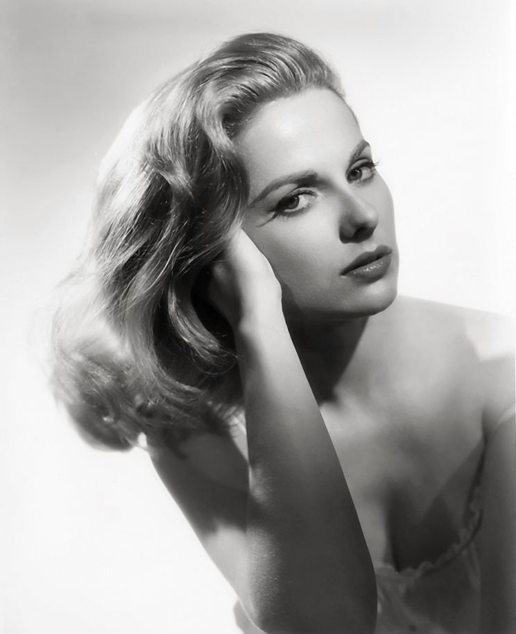 Martha Hyer