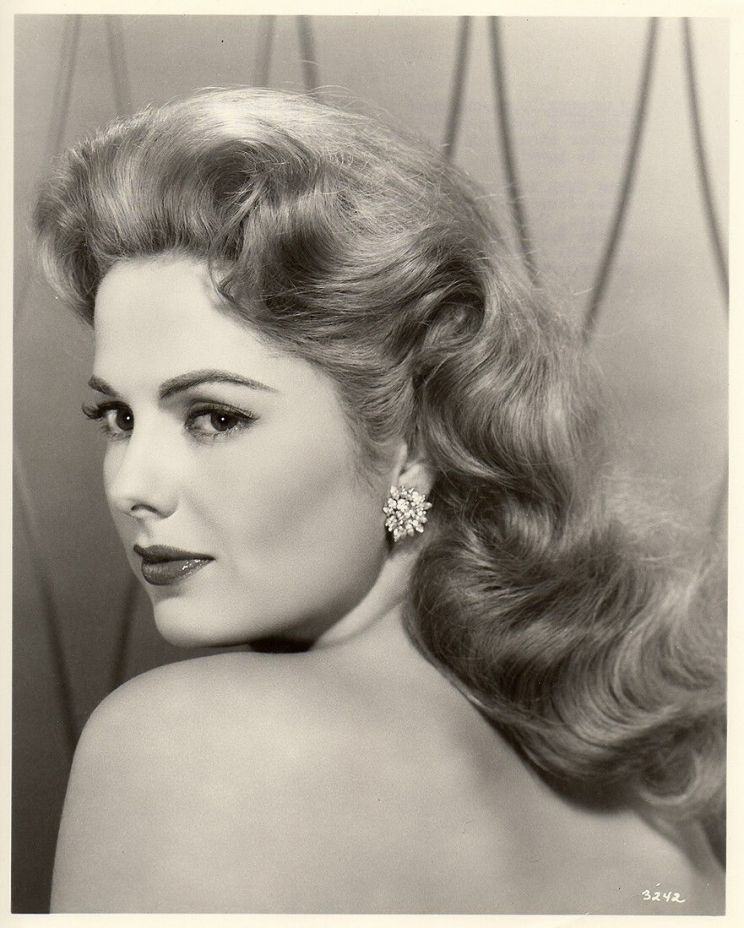 Martha Hyer