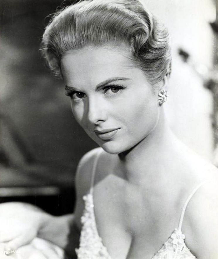 Martha Hyer