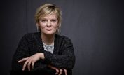 Martha Plimpton