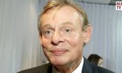 Martin Clunes