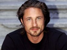 Martin Henderson