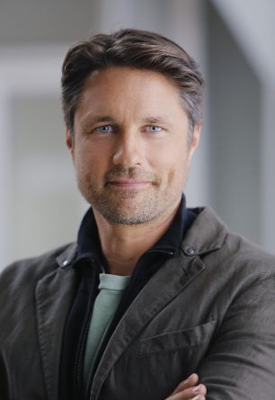 Martin Henderson