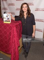 Martina McBride #1565435 picture (Portrait Medium)