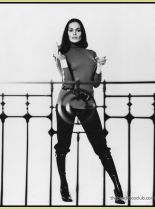 Martine Beswick