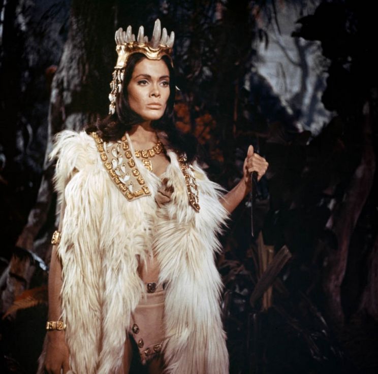 Martine Beswick