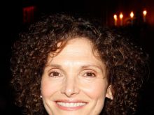 Mary Elizabeth Mastrantonio