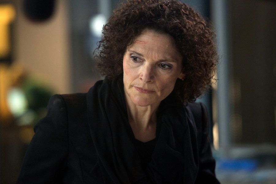 Pictures of Mary Elizabeth Mastrantonio