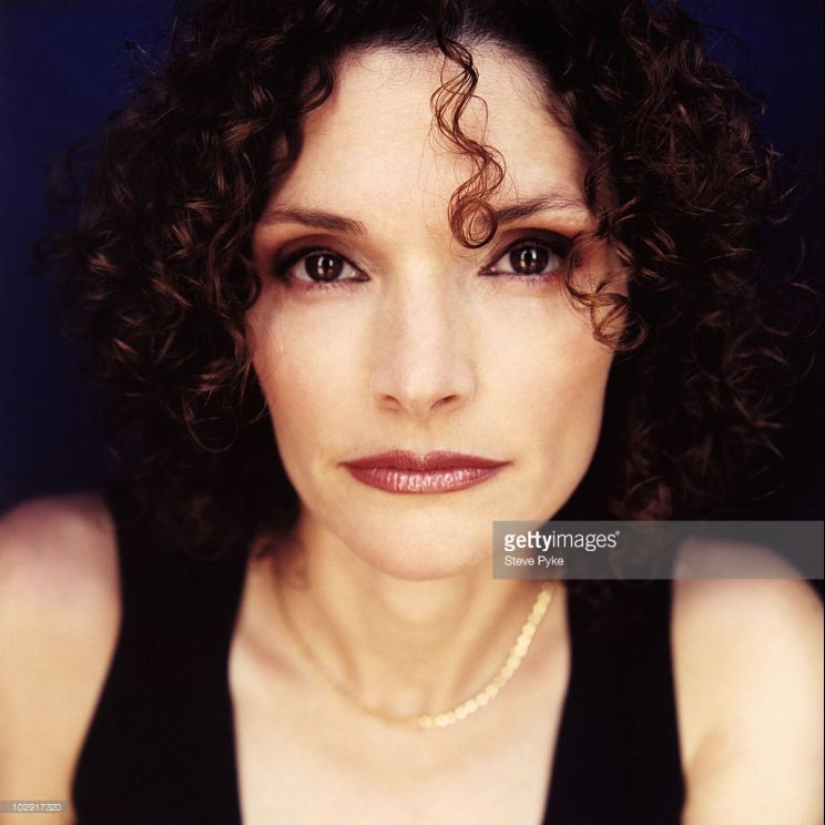 Mary Elizabeth Mastrantonio