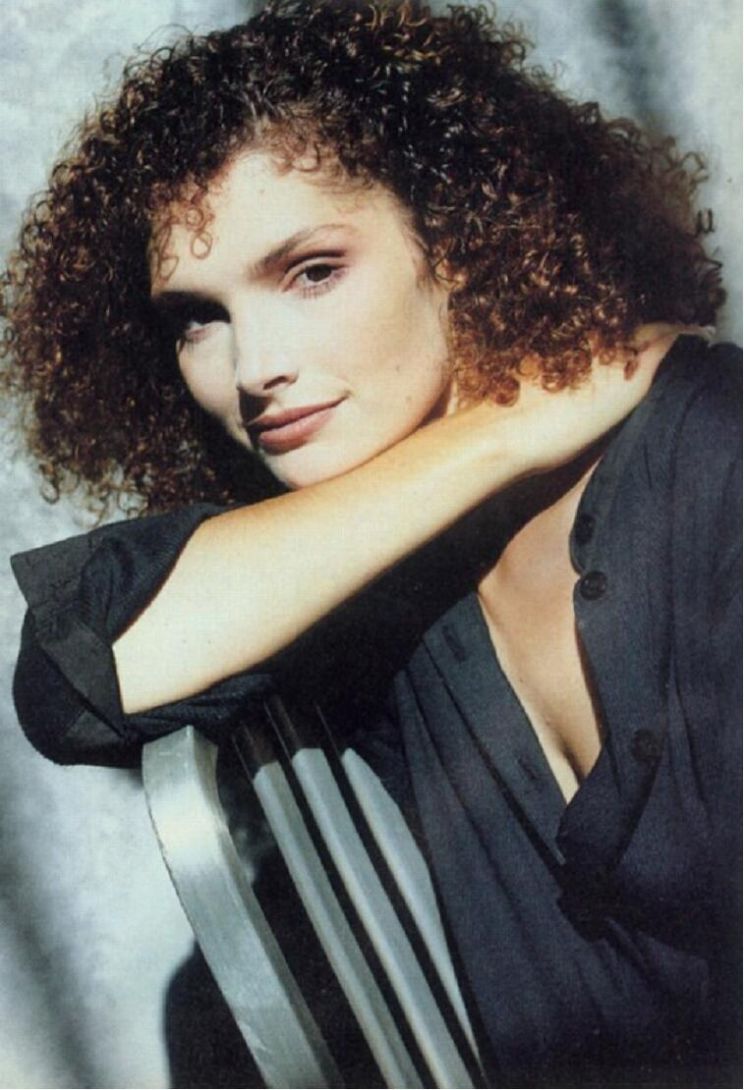 Mary Elizabeth Mastrantonio