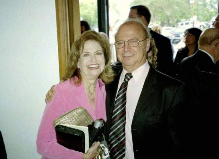 Mary Lou Metzger