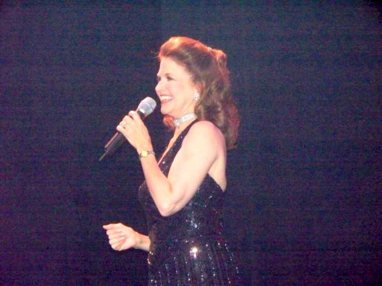 Mary Lou Metzger