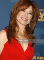 Mary McDonnell photo