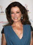 Mary McDonnell