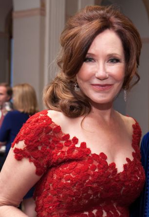 Mary McDonnell