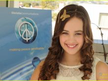 Mary Mouser