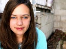 Mary Mouser