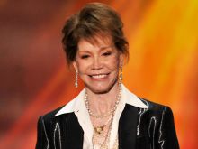 Mary Tyler Moore photo