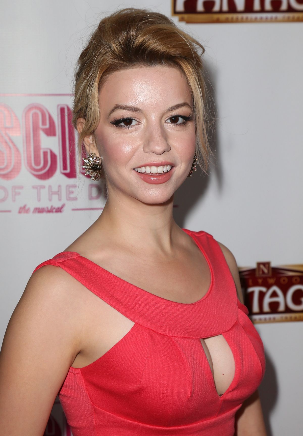 Masiela Lusha. 