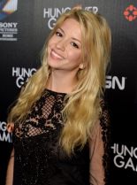 Masiela Lusha photo