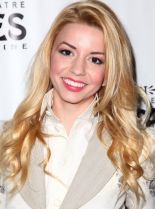 Masiela Lusha photo