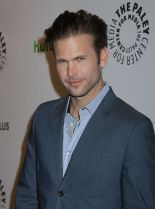 Matthew Davis photo