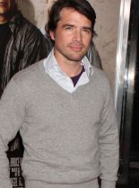 Matthew Settle