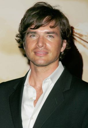 Matthew Settle