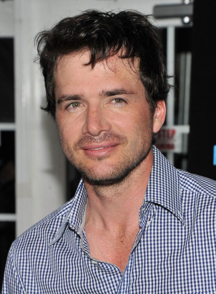 Matthew Settle