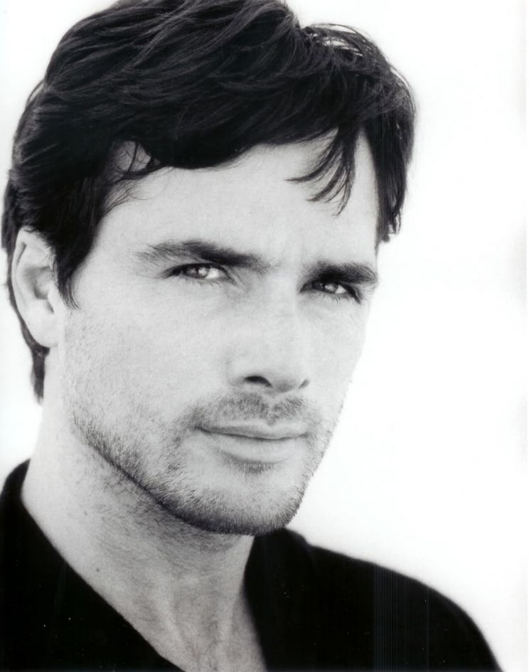 Matthew Settle