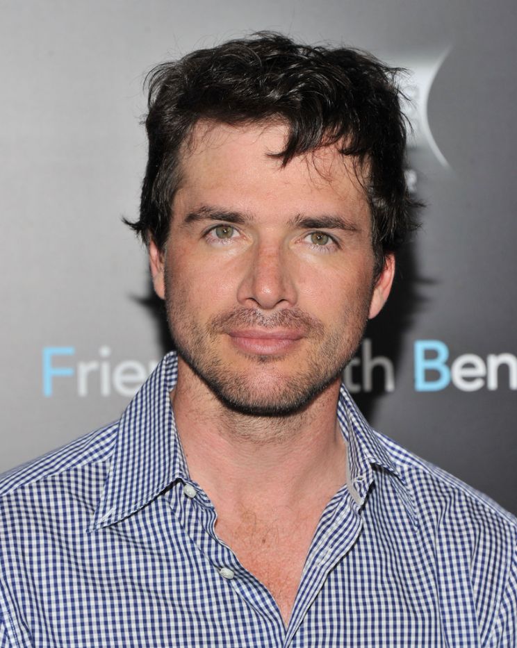 Matthew Settle