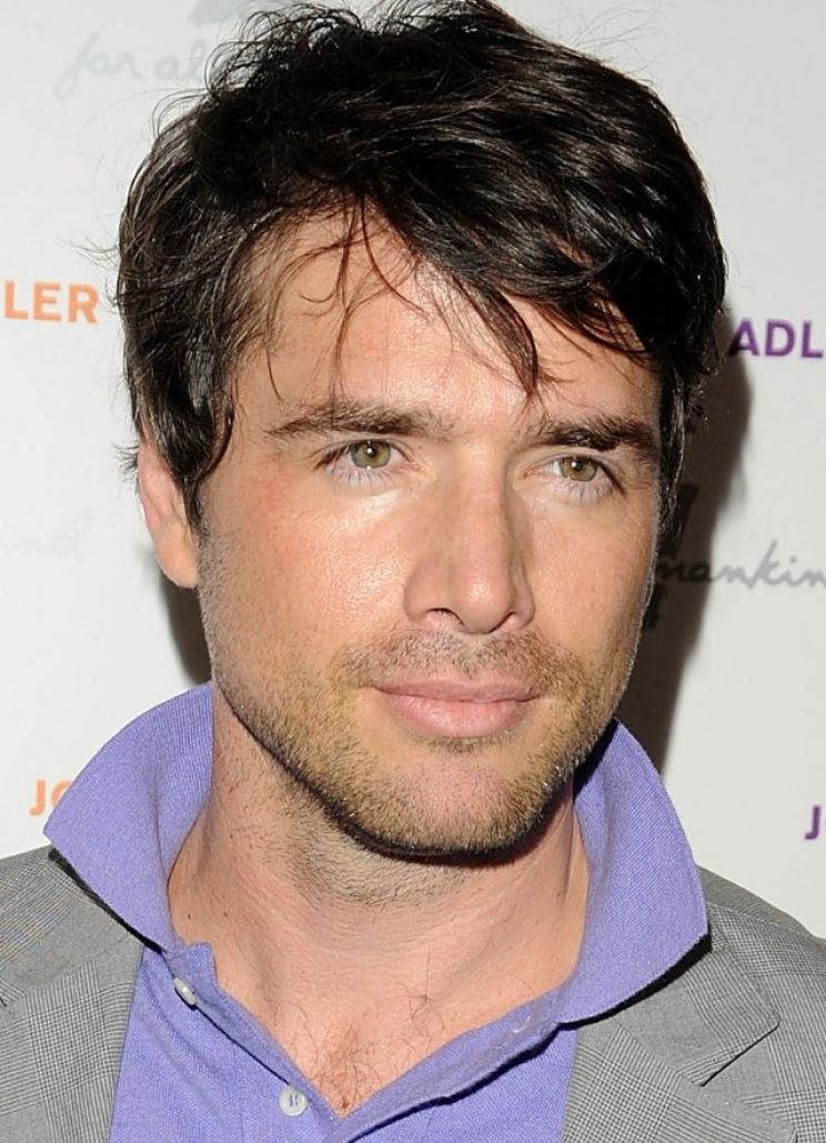 Matthew Settle