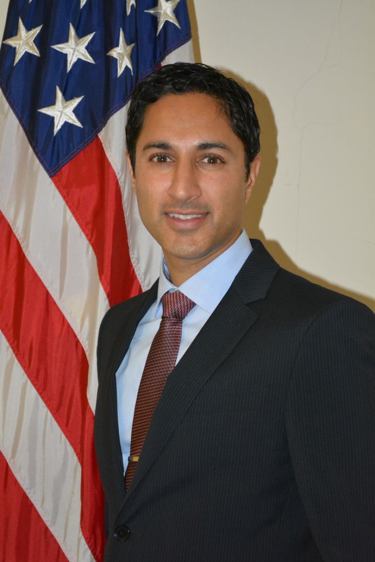 Maulik Pancholy