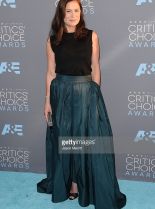Maura Tierney photo