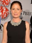 Maura Tierney