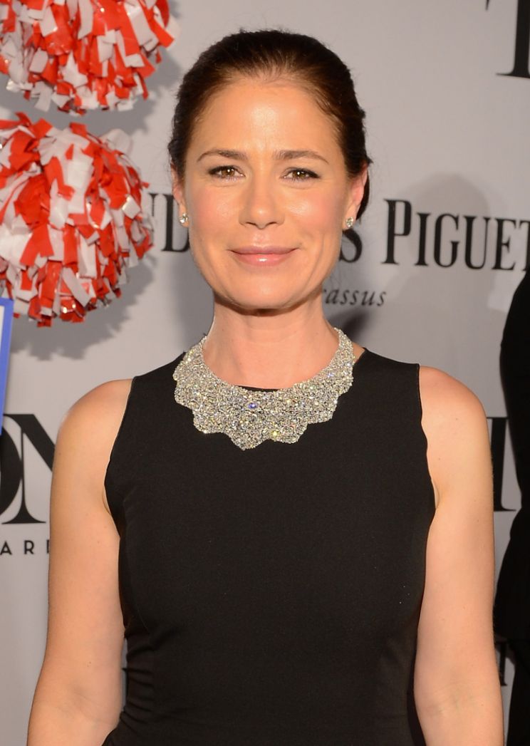 Maura Tierney