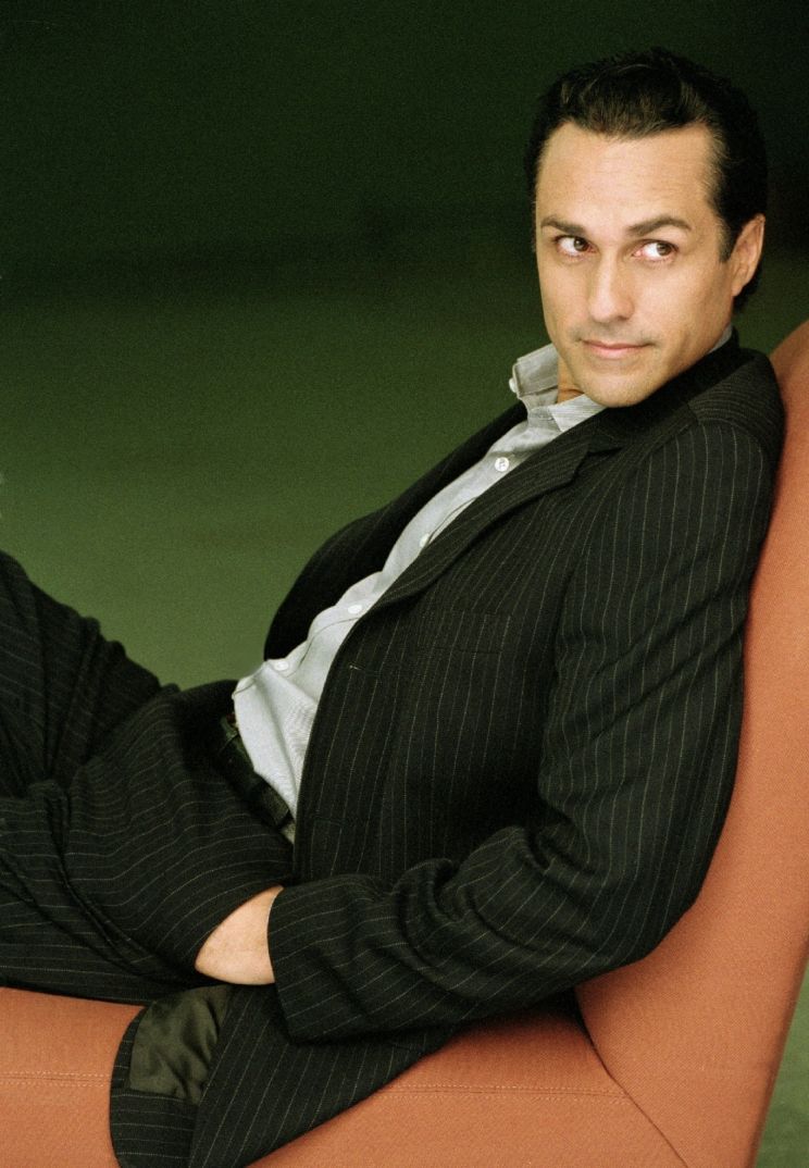 Maurice Benard