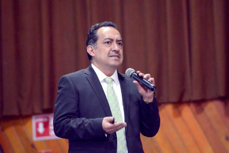 Mauricio Mendoza