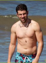 Max Greenfield