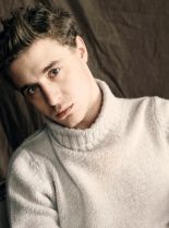 Max Irons #121986 picture (Portrait Medium)