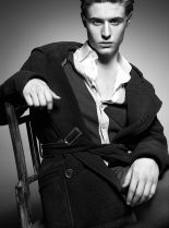 Max Irons #122008 picture (Portrait Medium)