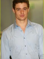 Max Irons