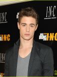 Max Irons