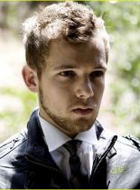 Max Thieriot photo