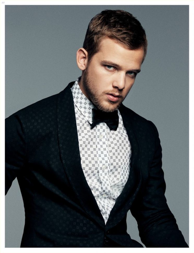 Max Thieriot